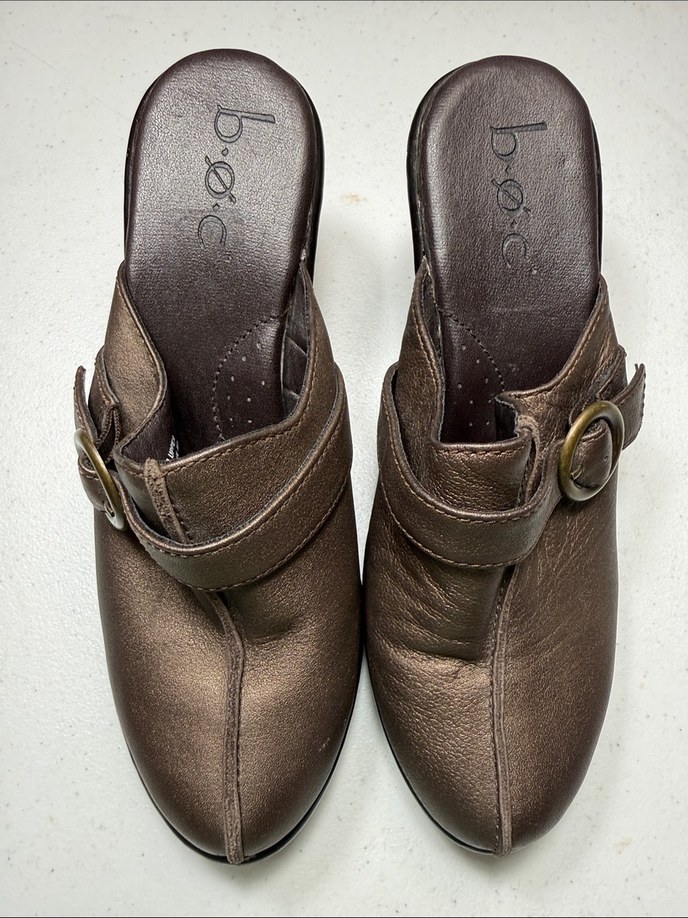 b.o.c. Women's Metallic Brown Slip-On Mule with Buckle